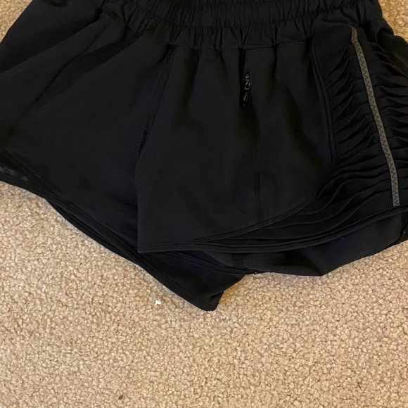 Lululemon Sports Bra, Shorts and leggings - Picture 2 of 6